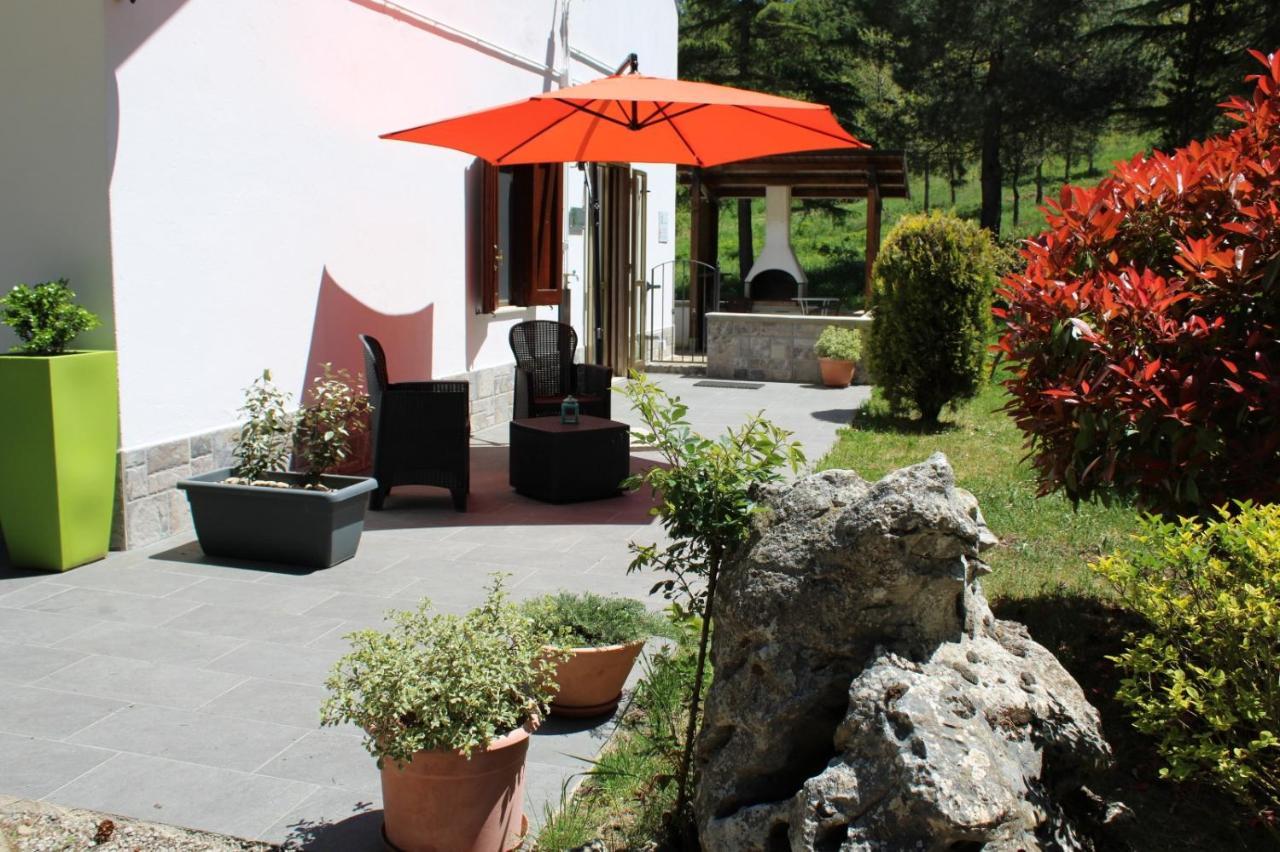 Apartamento Le Conifere Pignola Exterior foto
